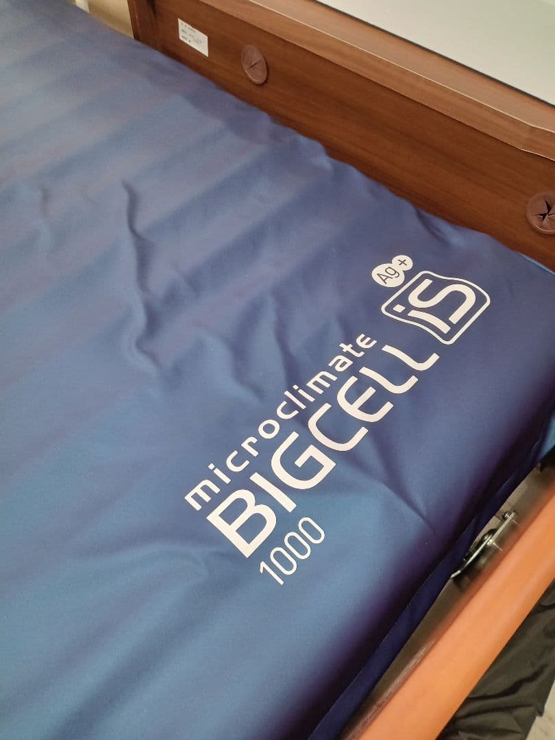 商談中販売不可マイクロクラメイトビッグセルアイズ　エアマットレス　CR-751