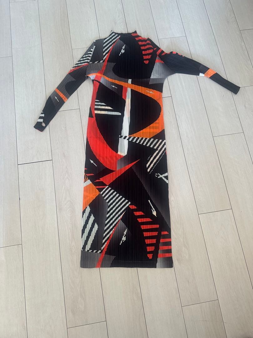 Pleats Please IsseyMiyake幾何学模様 長袖ワンピース