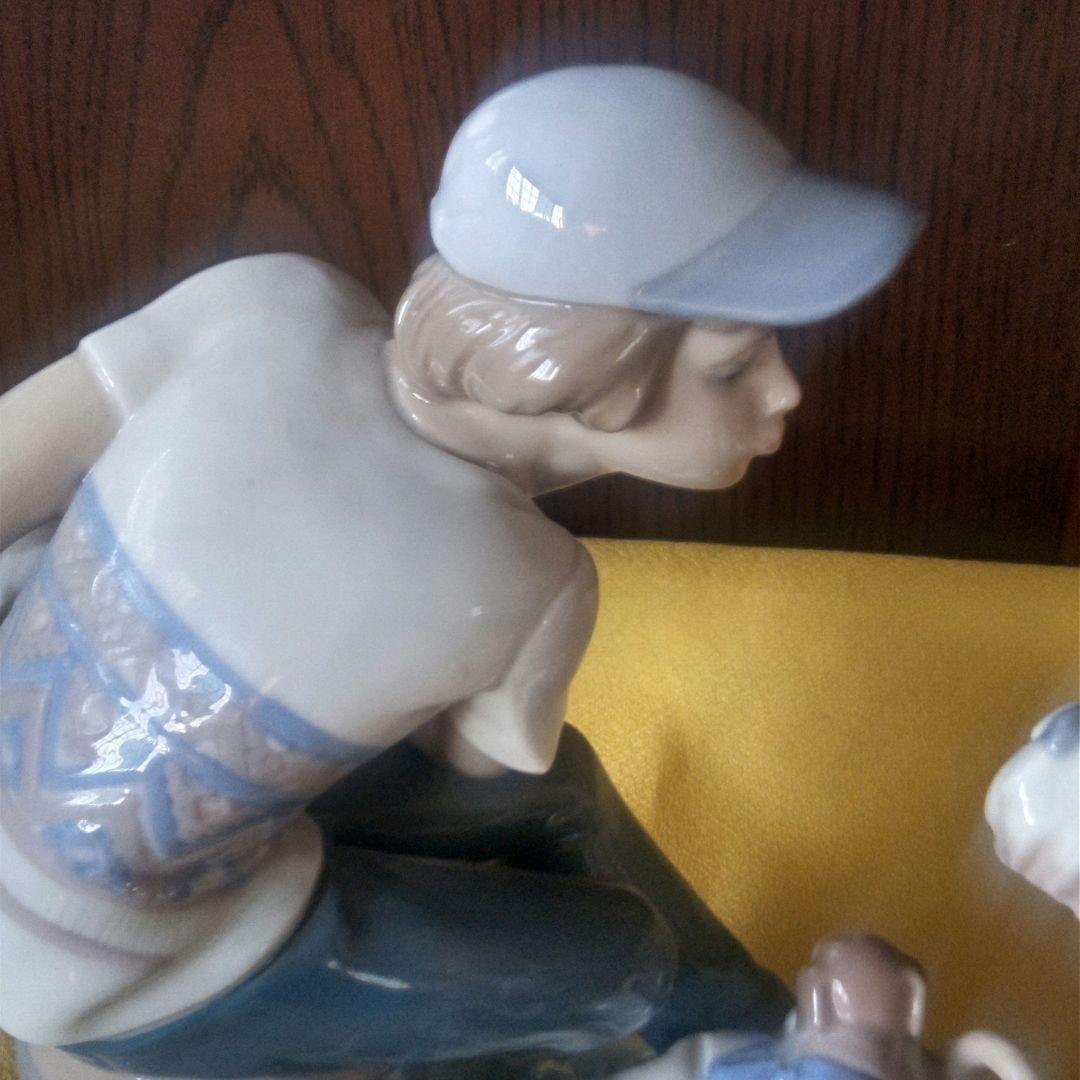 値下げしました リヤドロ・5376 この子はぼくの子犬 　　少し補修有り