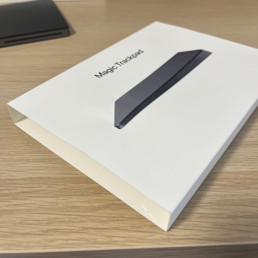 MagicTrackpad2 スペースグレイ lightningケーブル