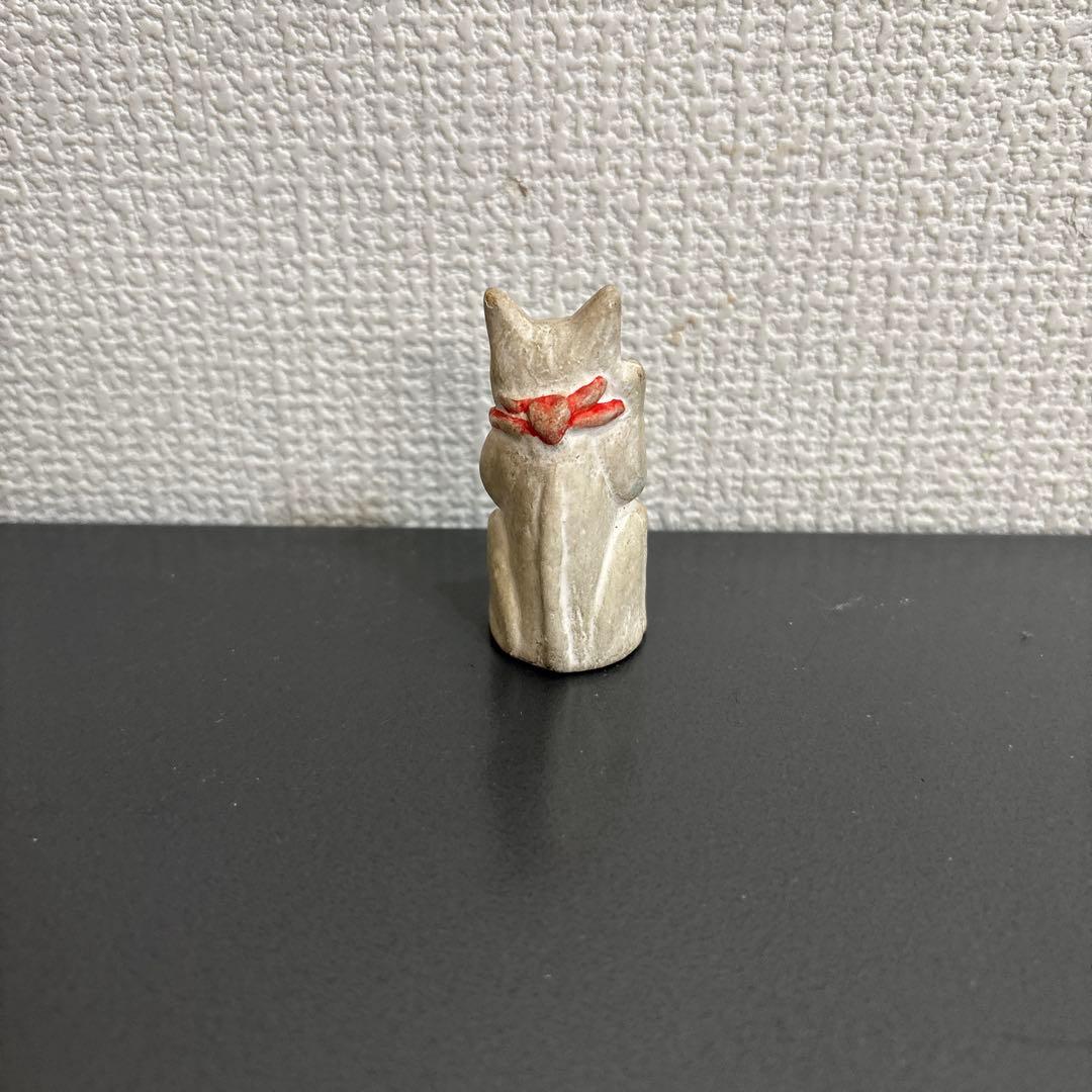 古い　招き猫　木製