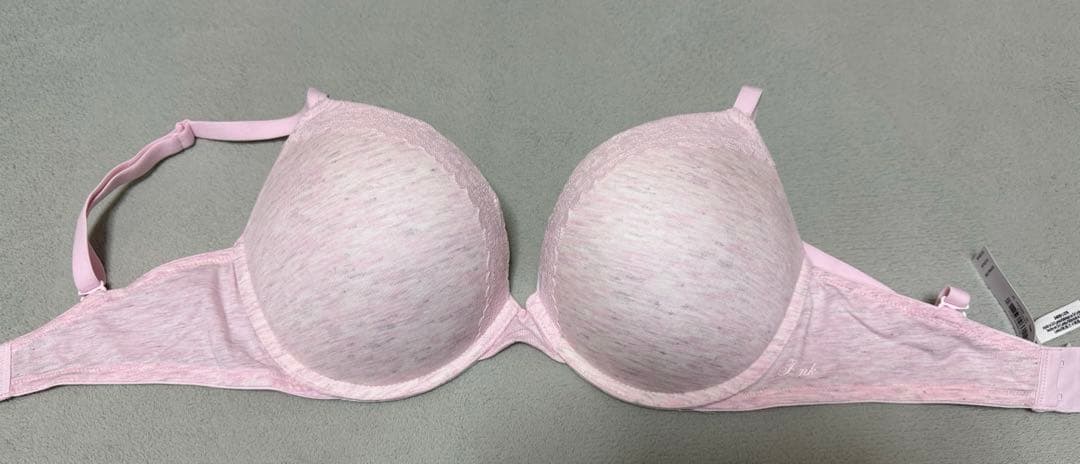 ヴィクトリアシークレット　TWICE モモ着用　プッシュアップブラ　34DD