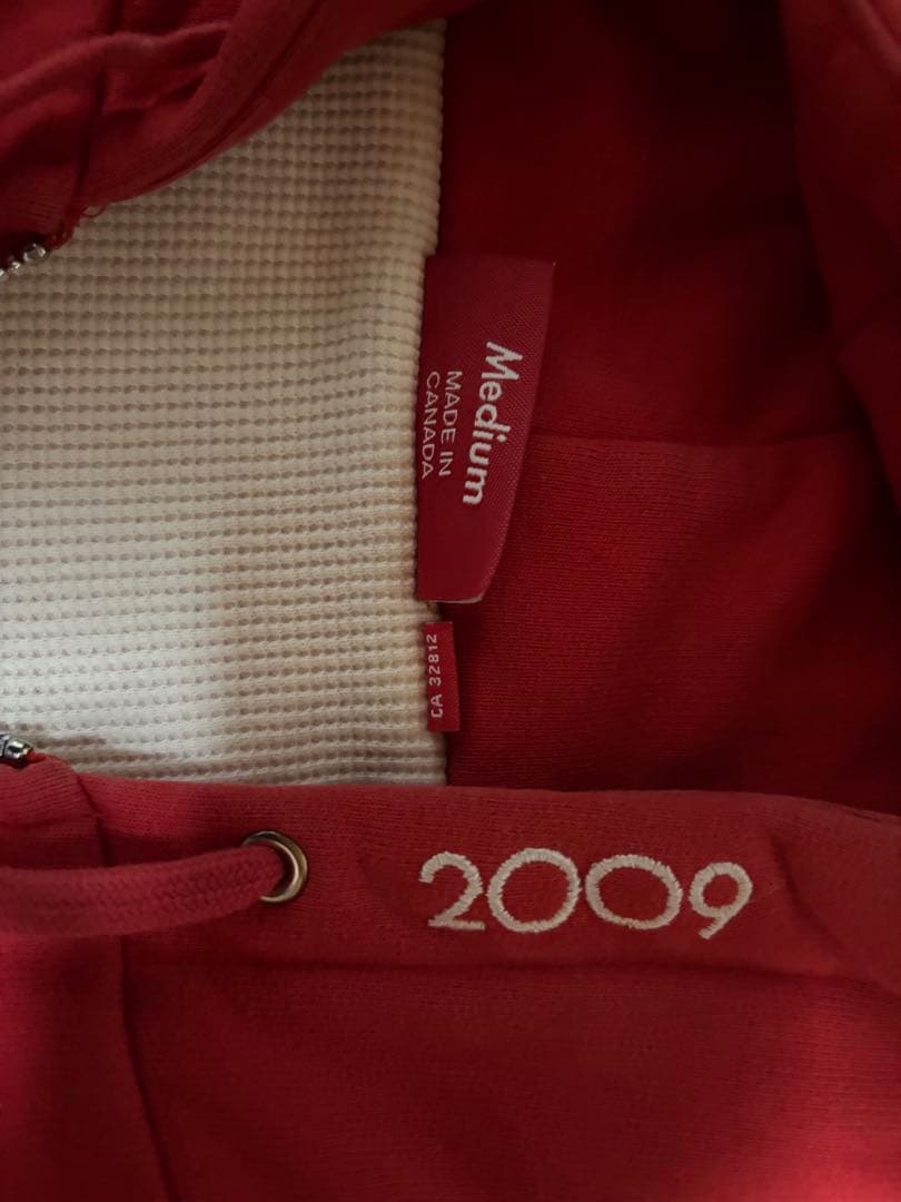 supreme アーチロゴ ジップ　フーディー