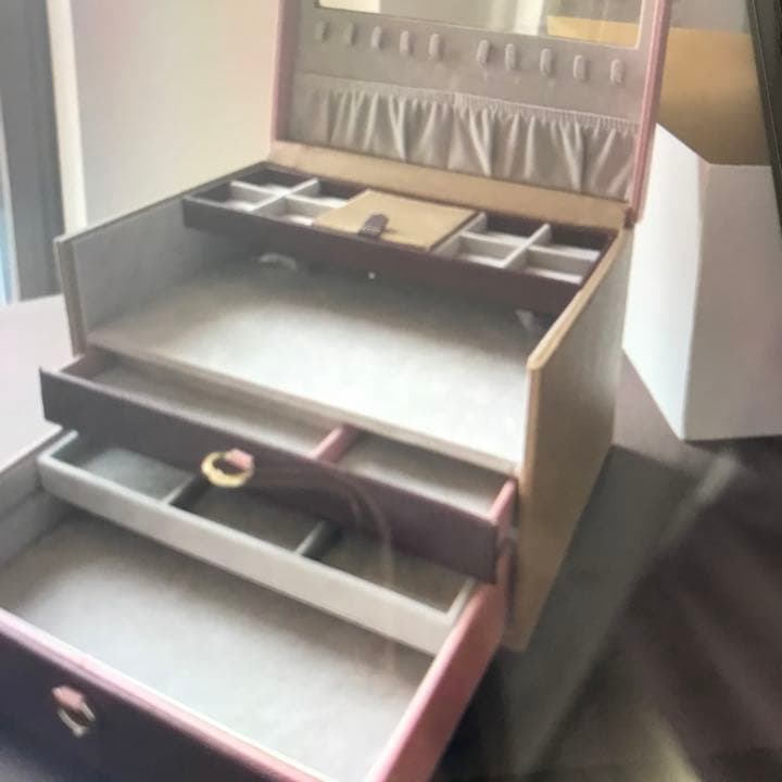 ジュエリーボックス　LAZY SUSAN ジュエリーケース　ピンク指輪ケース