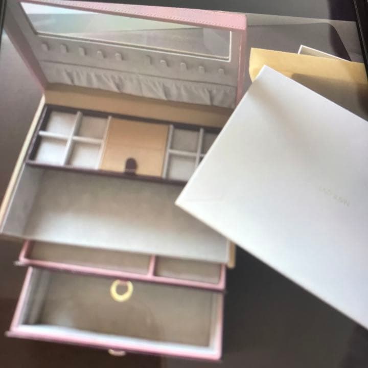 ジュエリーボックス　LAZY SUSAN ジュエリーケース　ピンク指輪ケース