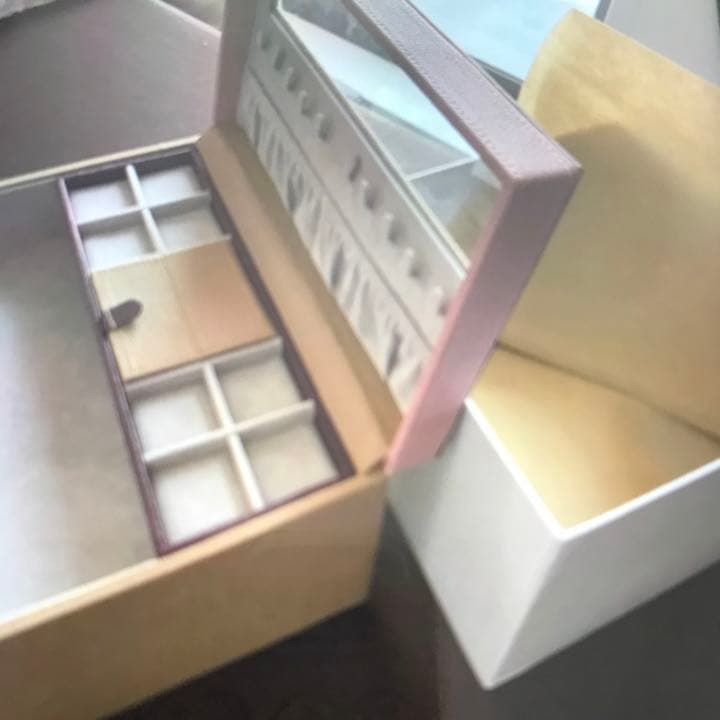 ジュエリーボックス　LAZY SUSAN ジュエリーケース　ピンク指輪ケース