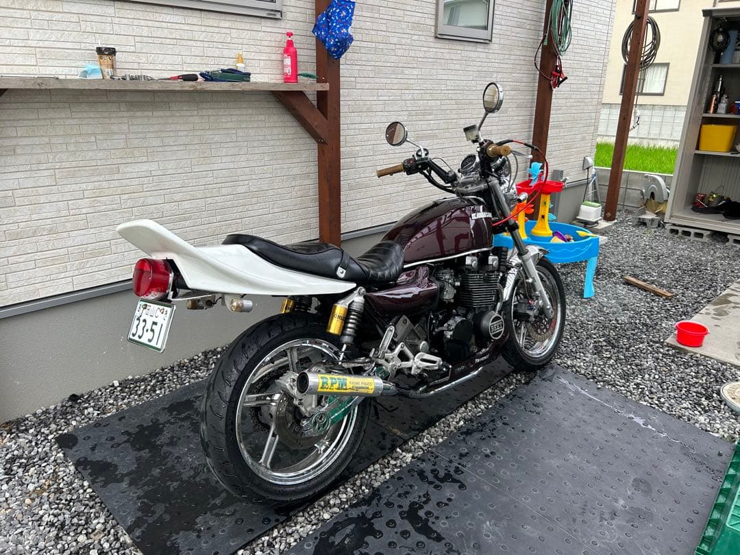 バイク用白色カウル