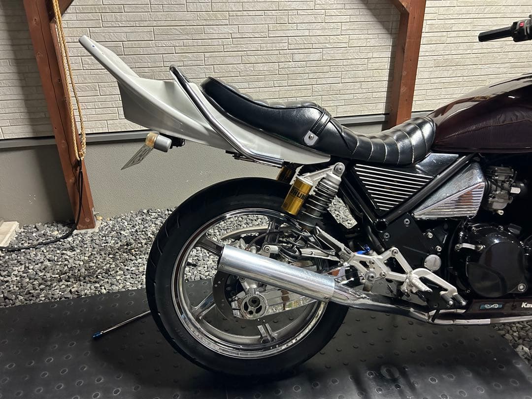 バイク用白色カウル