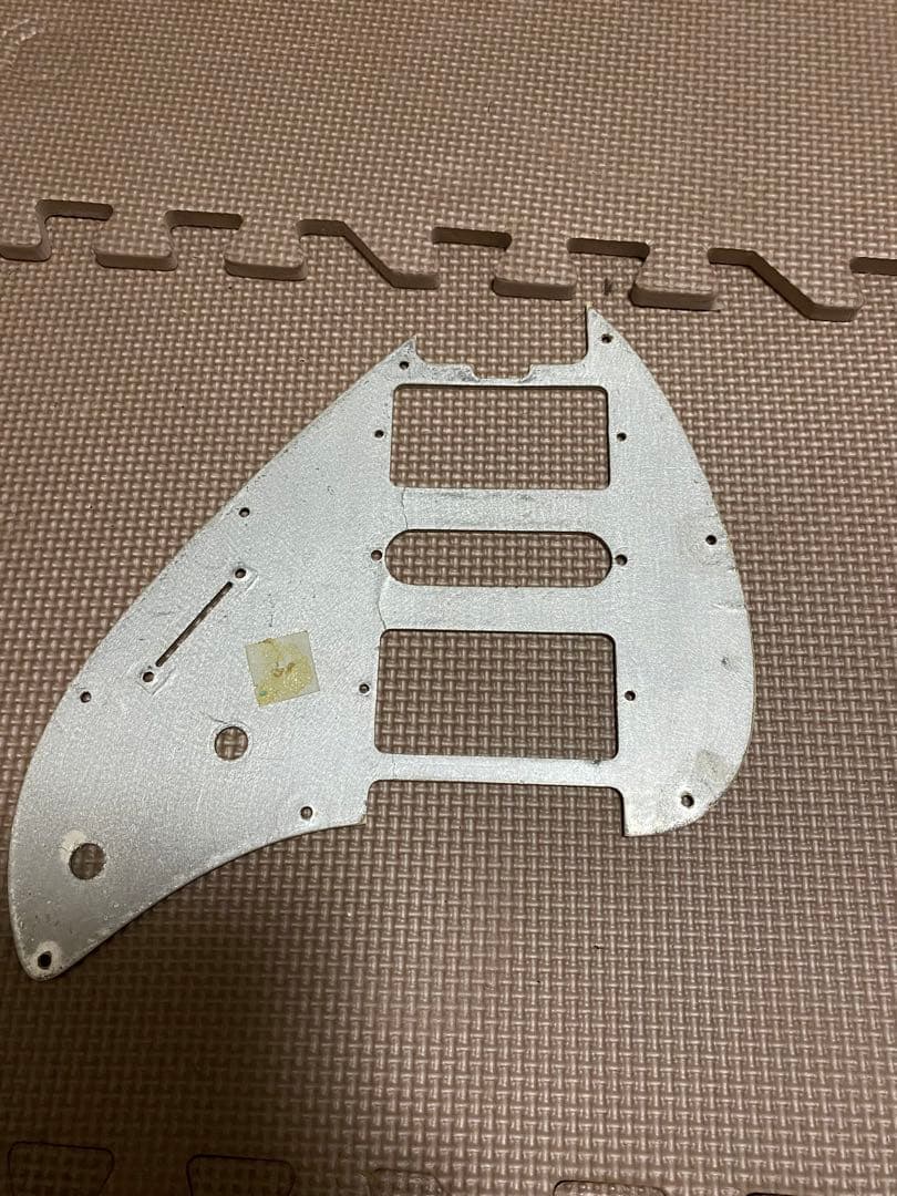 ミュージックマン　シルエット ピックガード