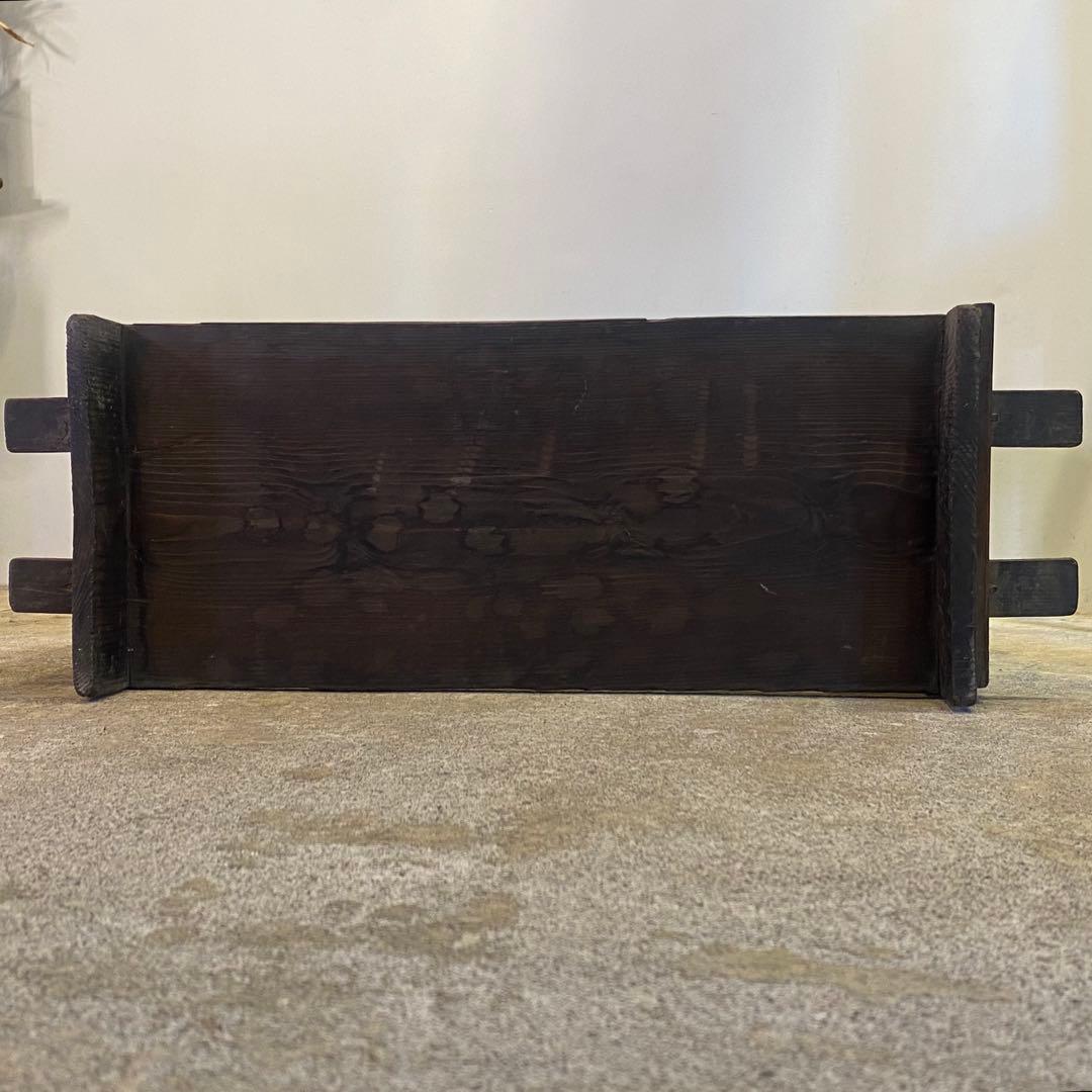 濃い木味の古い飾り棚 四段 アンティーク