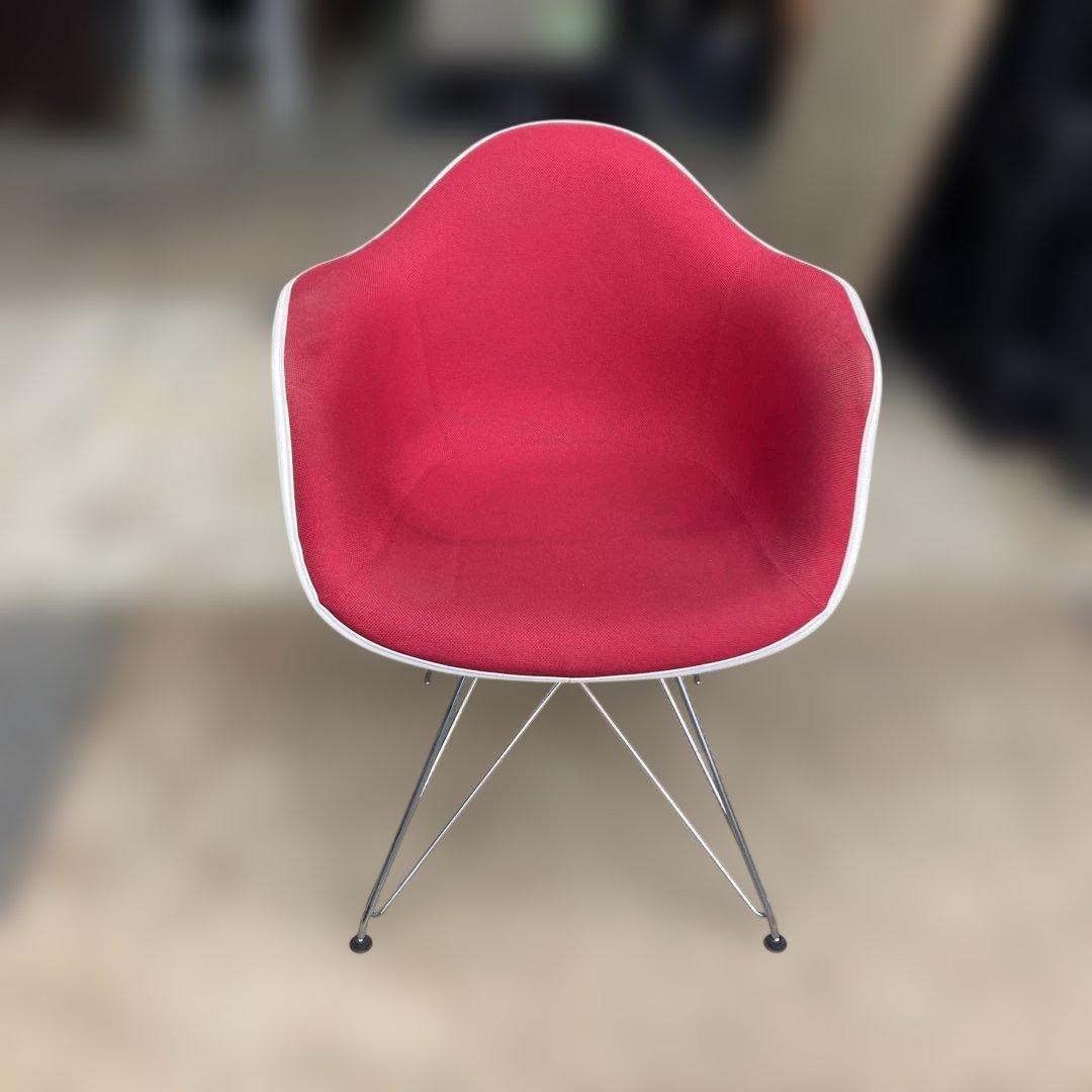 64convページハーマンミラー　イームズチェア（Eames Chair）