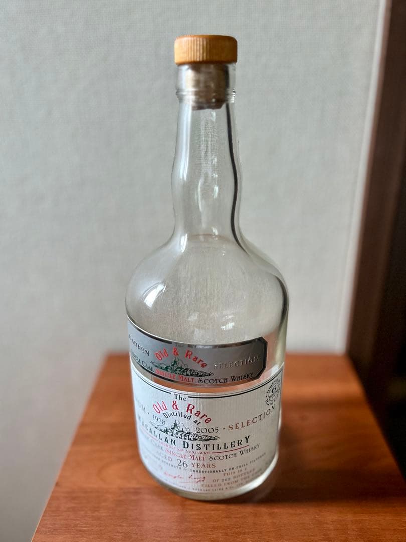 ザ・マッカラン ダグラスレイン オールド＆レア プラチナム26年 【空瓶】