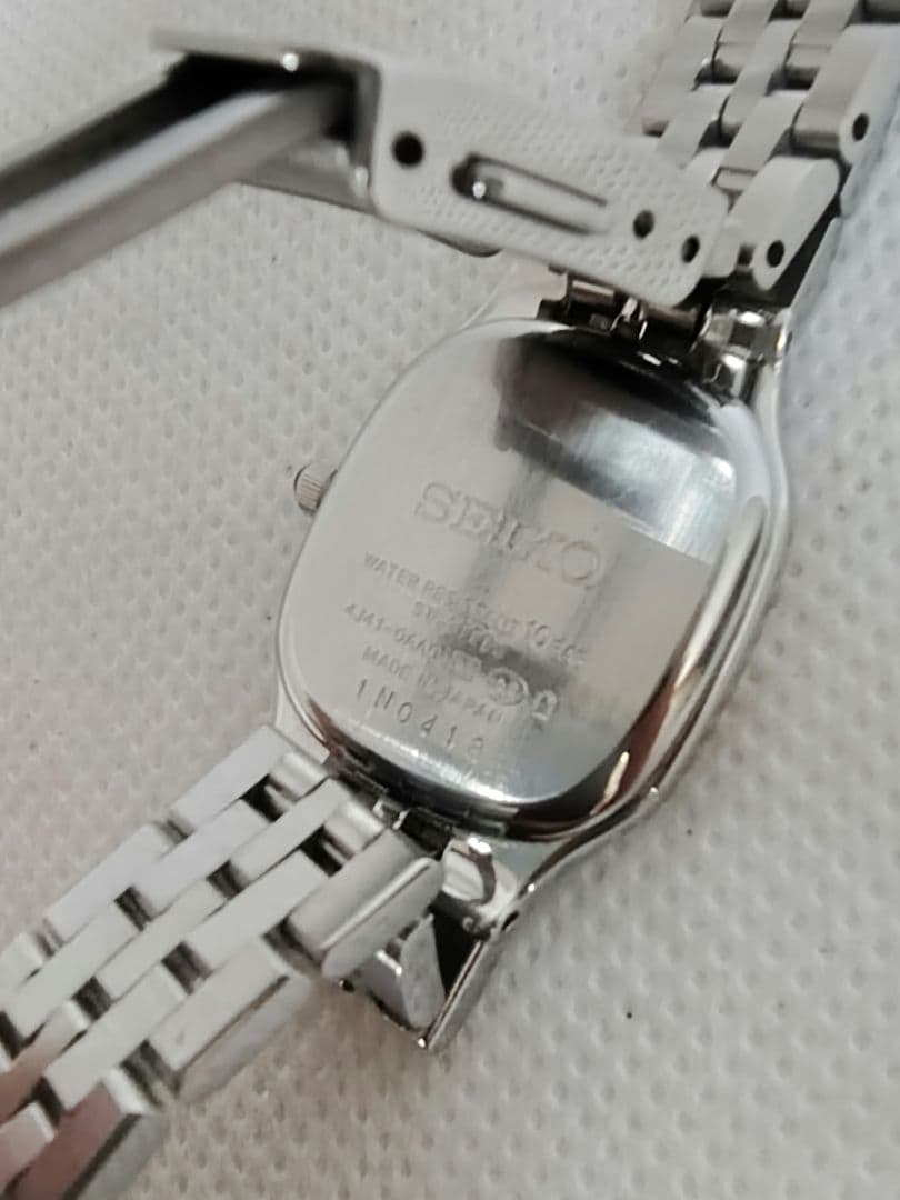 【電池新品、年差10秒、美品】SEIKO セイコー　エクセリーヌ　白蝶貝ダイヤル