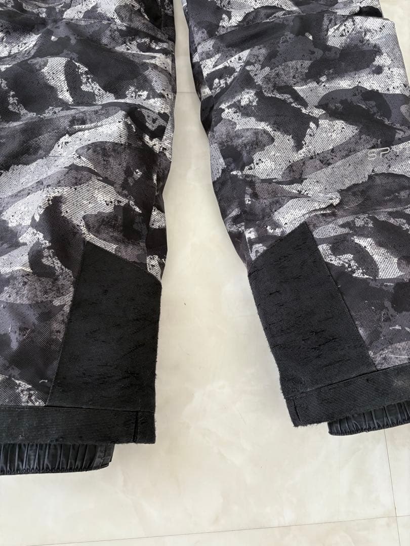 SPYDER 子ども用スキーウェア 上下セット 迷彩柄