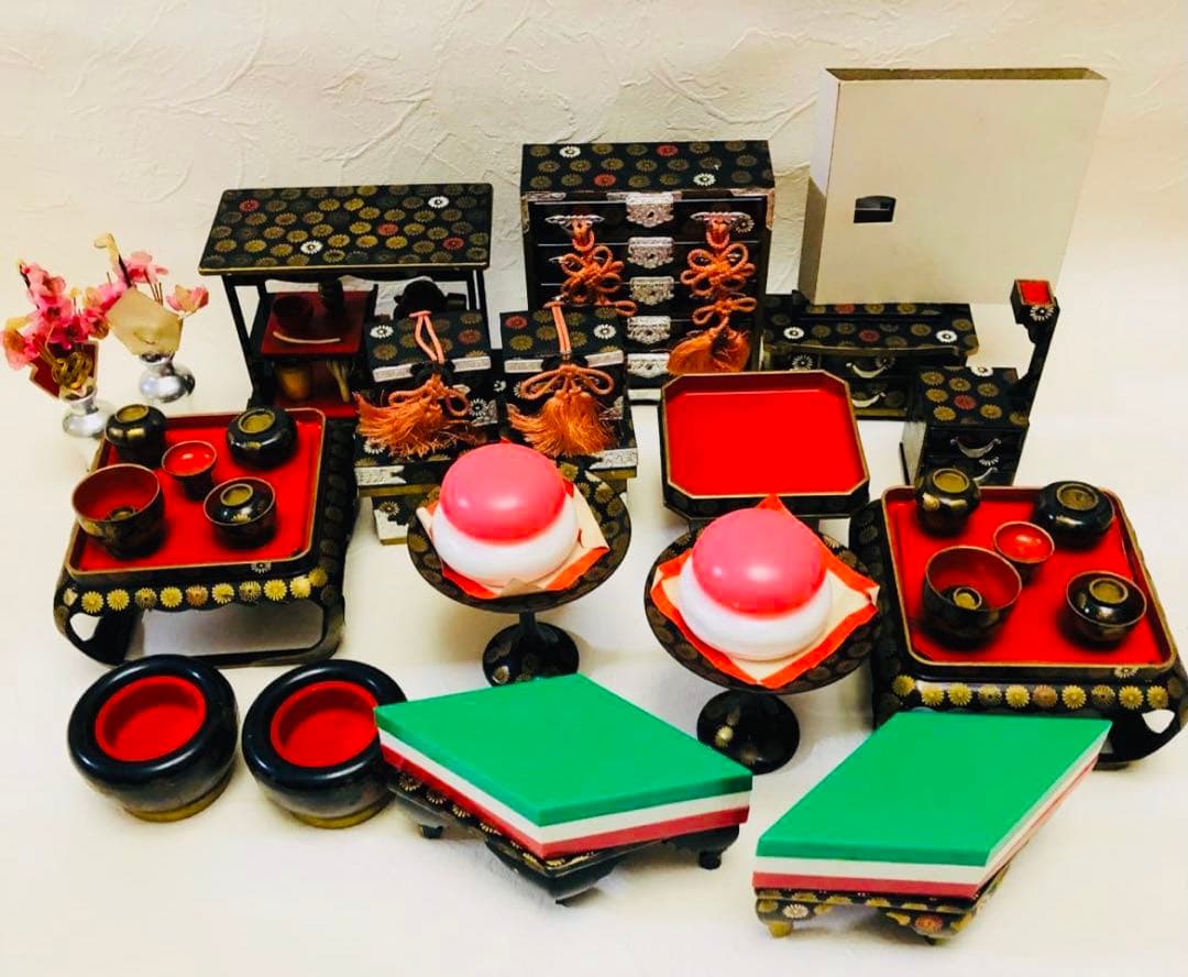 昭和　菊水　7段飾り雛人形のタンス道具セットセット