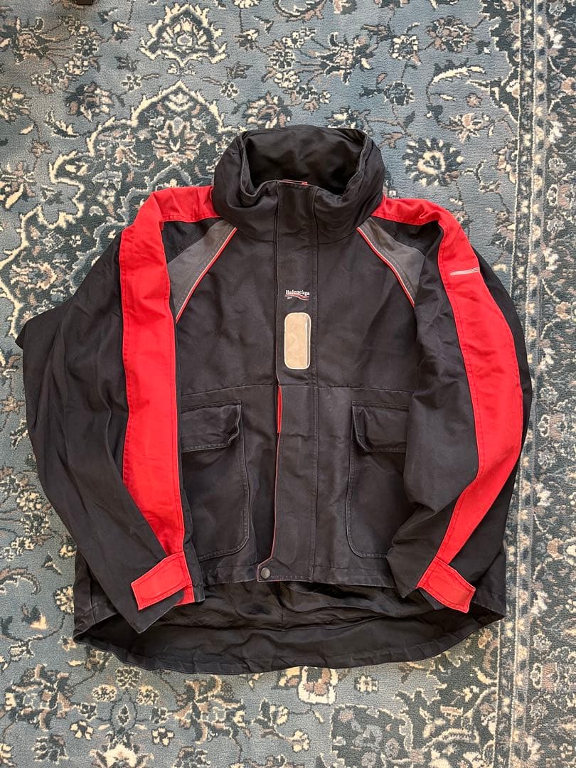 バレンシアガ Cシェイプ マウンテンパーカーブルゾン メンズ 46