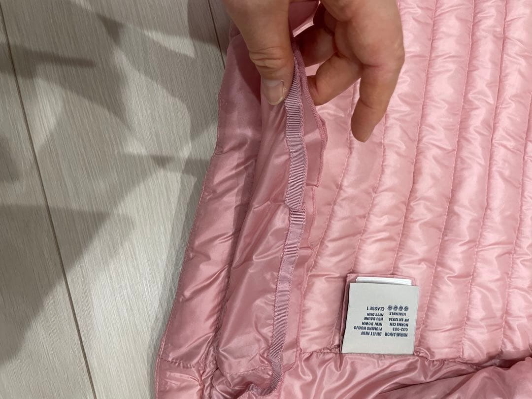 モンクレールMONCLERフード付きピンクダウンベストsize ０