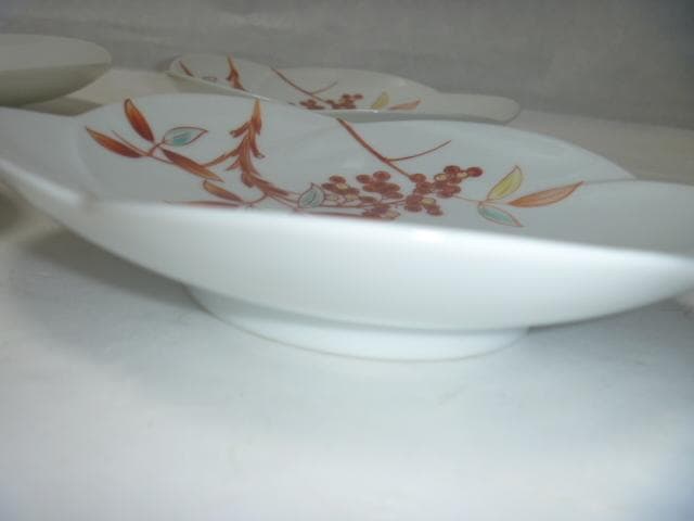 昭和レトロ　南天　ヴィンテージ　　年代物　日陶　ｎｏｒｉｔａｋｅ　白磁南天