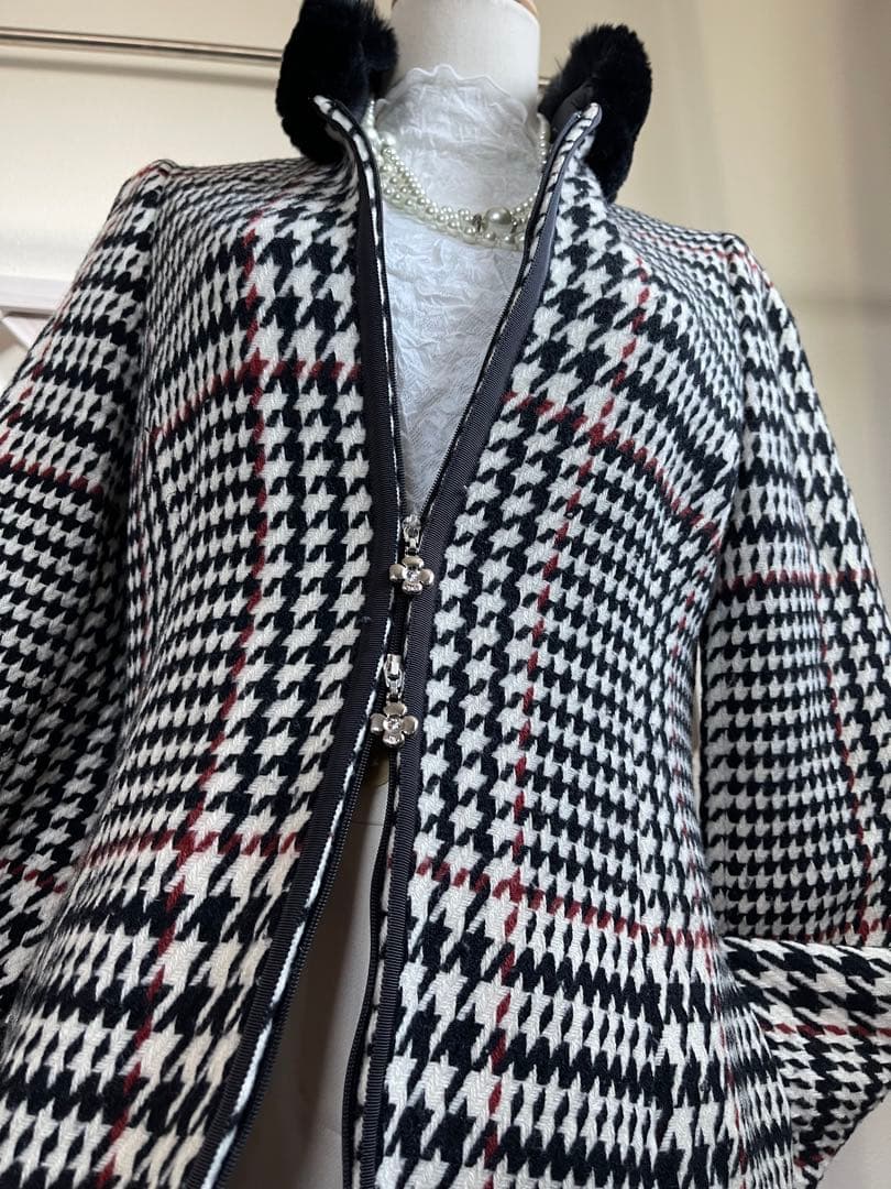 ⭐︎ M`s GRACY ⭐︎ 億ションから出てきてアウディに乗りこむオンナ