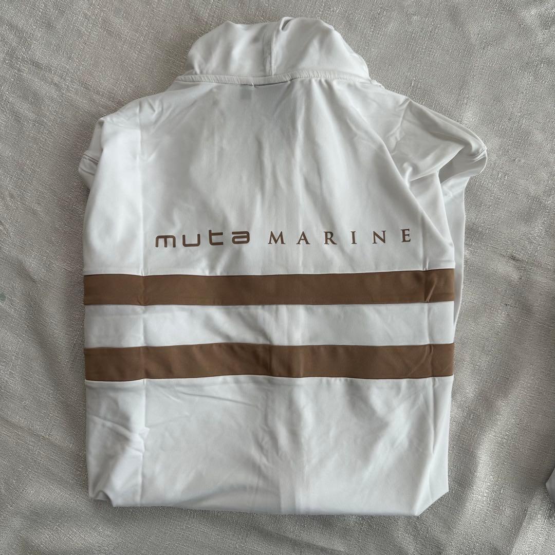 KYKMムータマリン ラッシュパーカー　水着 セットアップ白