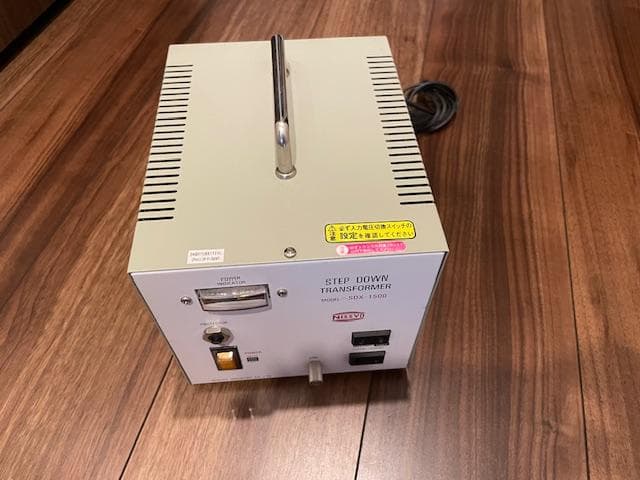 変圧器 入力電力220/240V