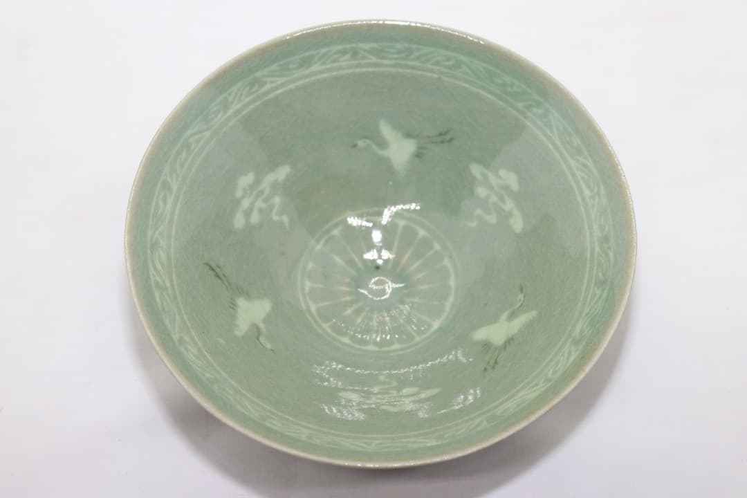 韓国人間文化財 柳海剛(柳根瀅) 高麗青磁 鶴文茶碗 共箱