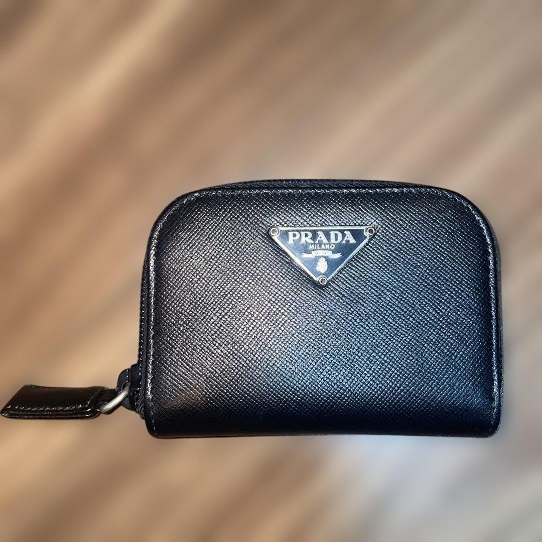 PRADA ケース テッシート 黒　DFS購入証明カード付き