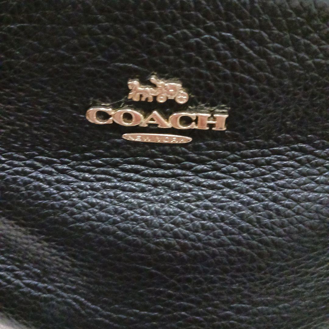 COACHブラックレザー ボディバッグ ゴールドジッパー