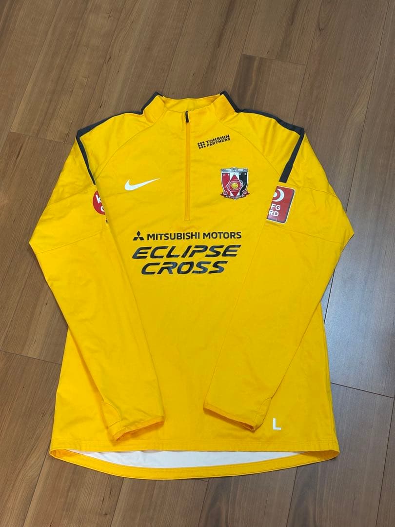 浦和レッズ　支給品　ピステ Lサイズ