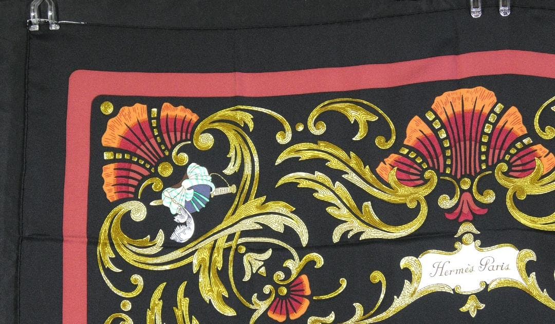 新品未使用品　HERMES エルメス　大判スカーフ　カレ90　 D527