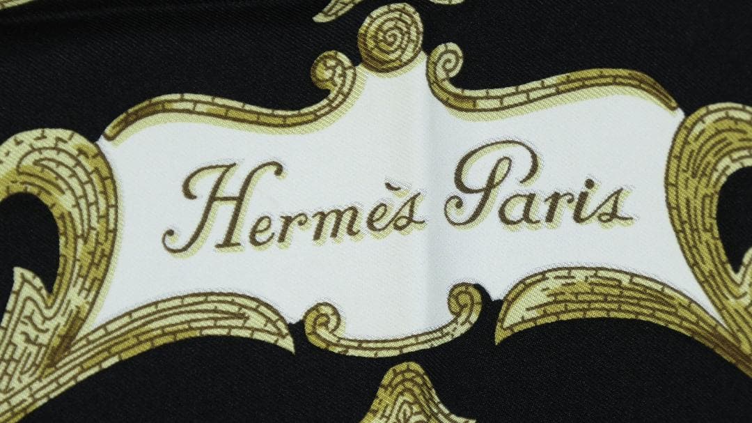 新品未使用品　HERMES エルメス　大判スカーフ　カレ90　 D527