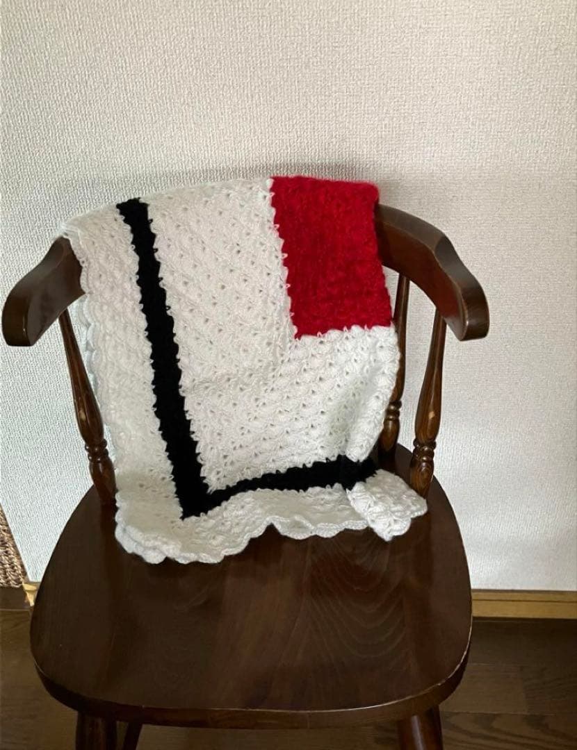 幾何学模様の編み物ブランケット