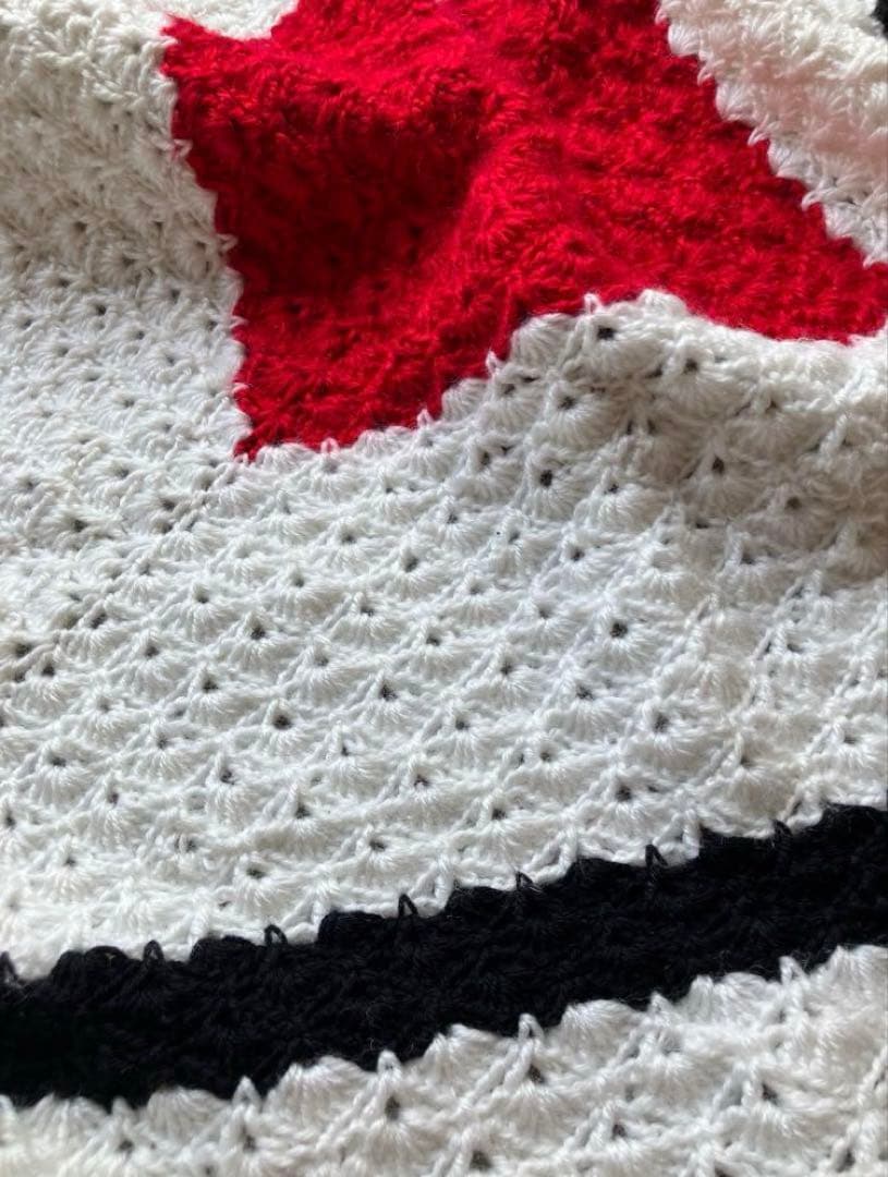 幾何学模様の編み物ブランケット