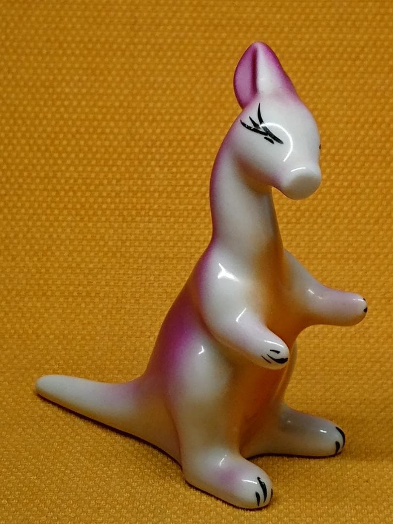 カンガルー　陶器　オブジェ　置物　インテリア　工芸品　美術品　A2762