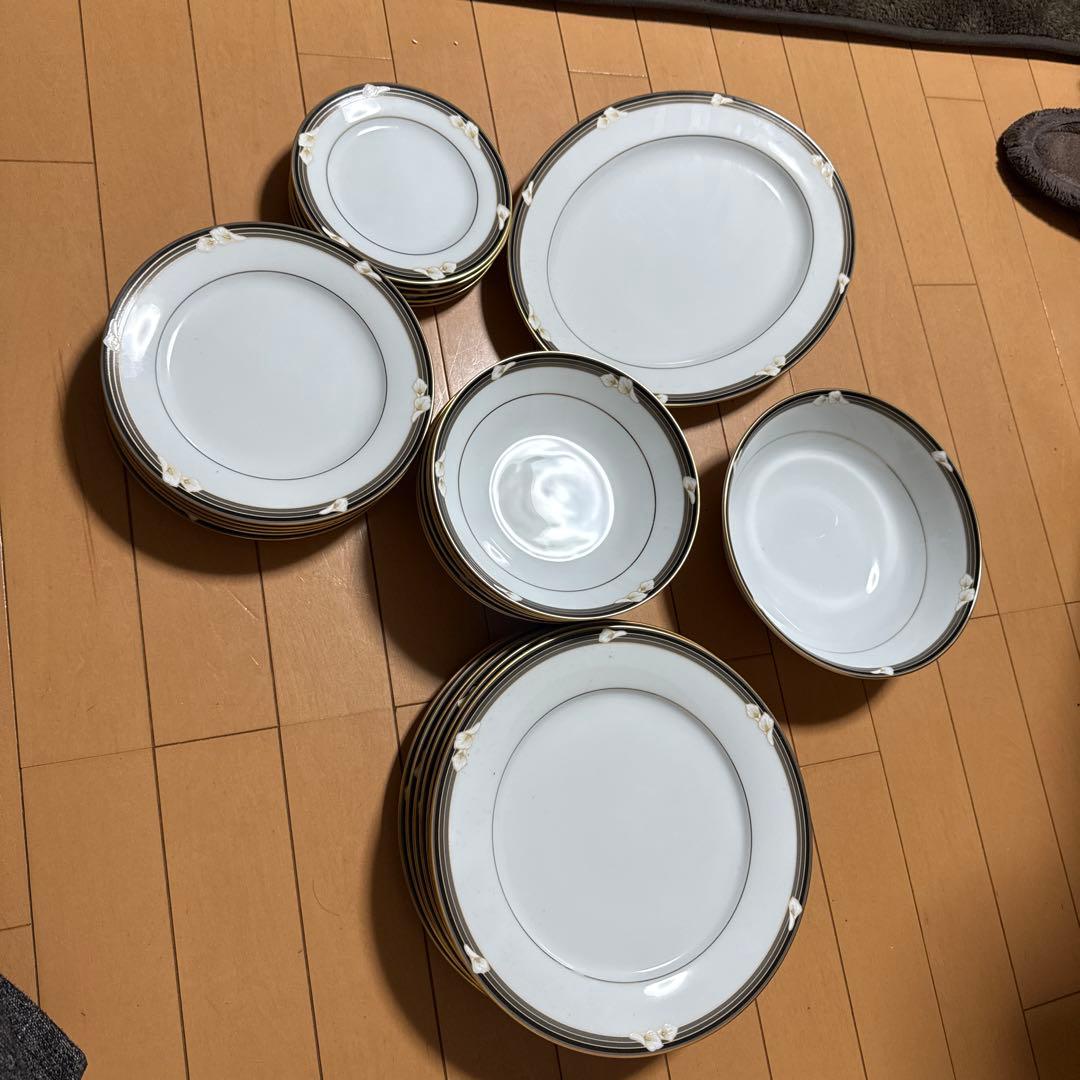 ノリタケの「エリントン (Ellington)」シリーズの食器