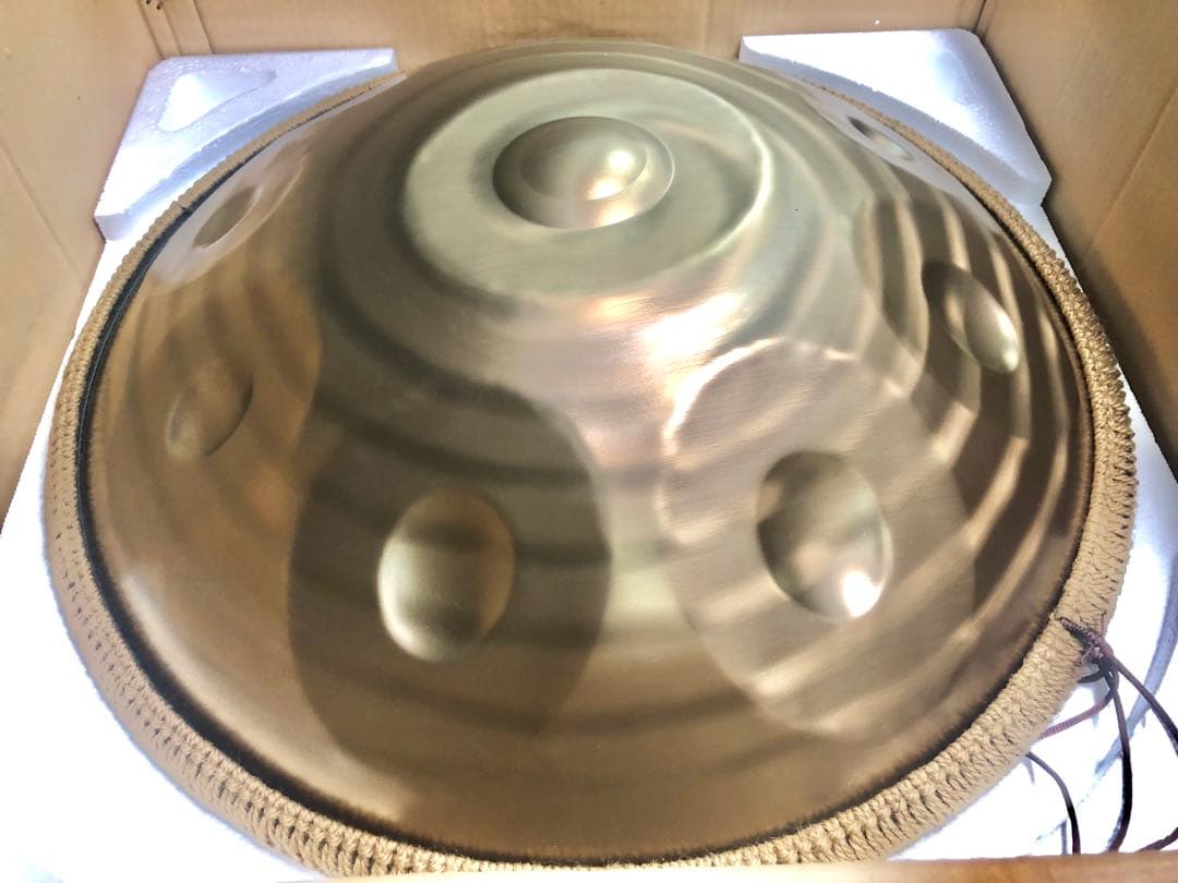 ハンドパン　56センチ　10音　A3＝440Hz Dマイナー