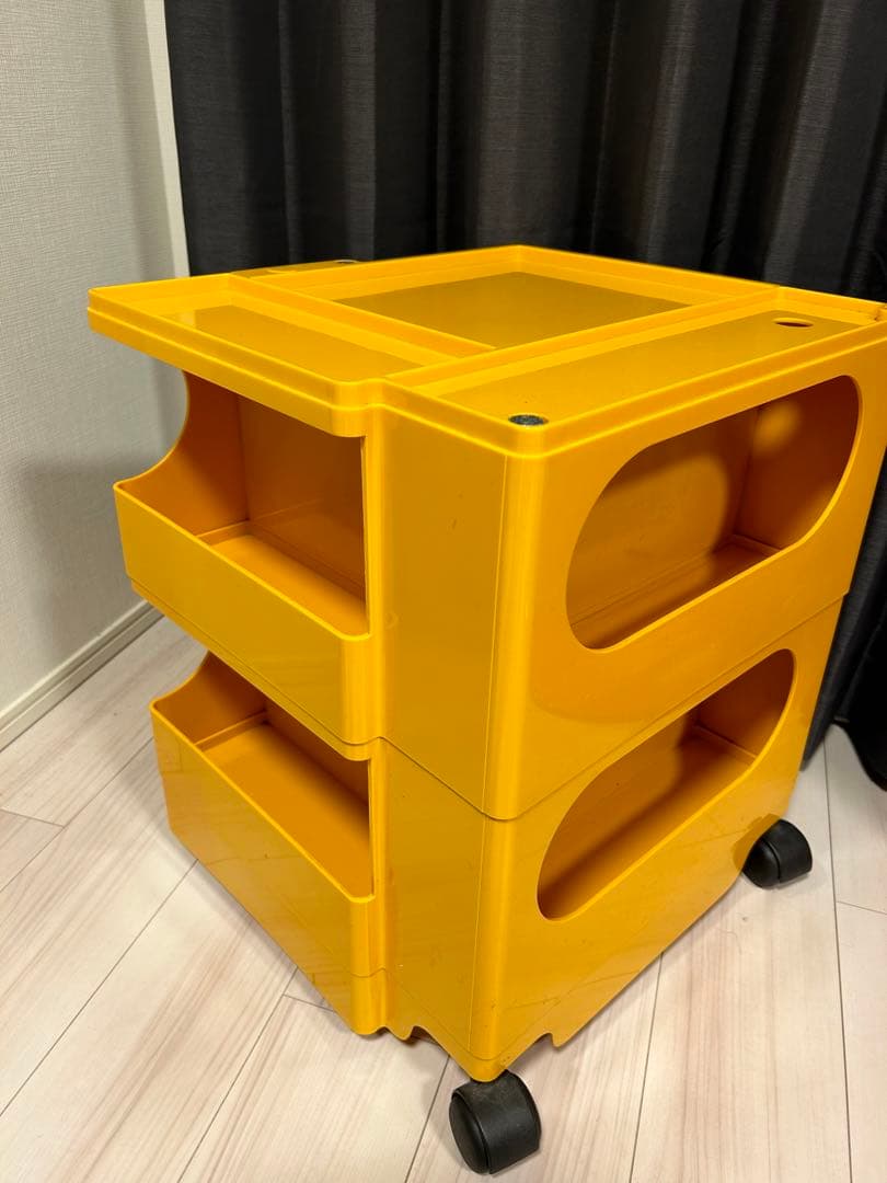 ボビーワゴン　イエロー