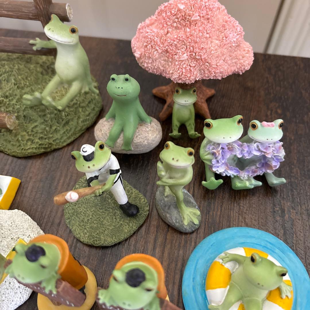 カエルの陶器置物セット 約48点