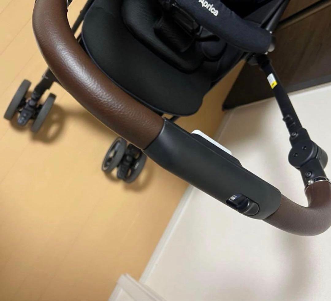 アップリカ ラクーナクッションフリープラス AB ブラック　2023年