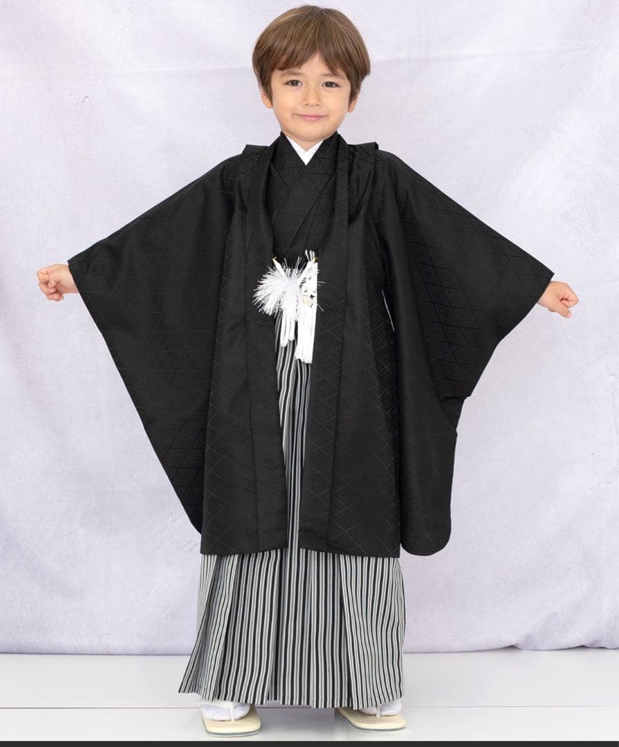 KYOETSU 110-120センチ 七五三黒地紋羽織袴セット