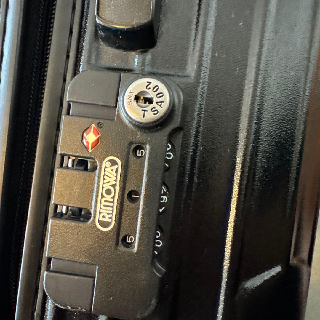 RIMOWA リモワ　キャリーケース　2輪　35L ブラック　機内持ち込み