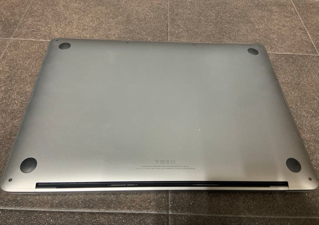こ*＠様 MacBook pro シルバー 充電器付き