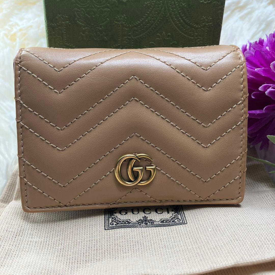 極美品 現行✨グッチ 折り財布 マーモント キルティング レザー ベージュ