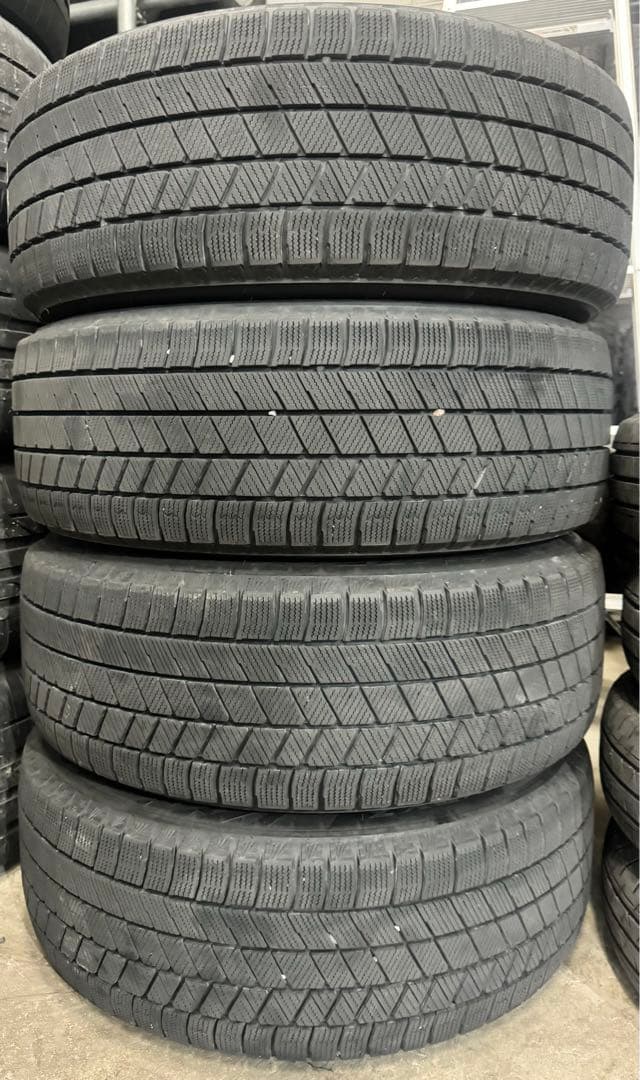 215/60R16 ブリジストン VRX3 スタッドレスタイヤ 4本