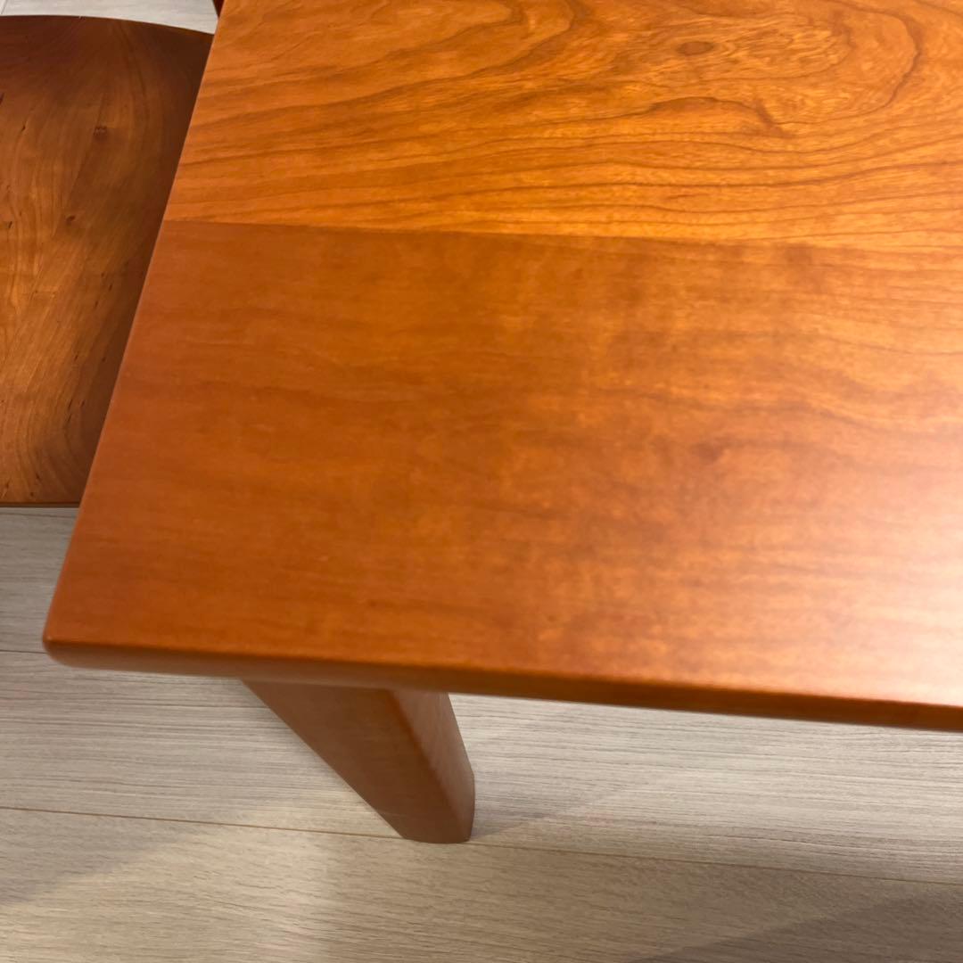 おきまりです。カグラ、ダイニングテーブル、とても綺麗、チェリー、