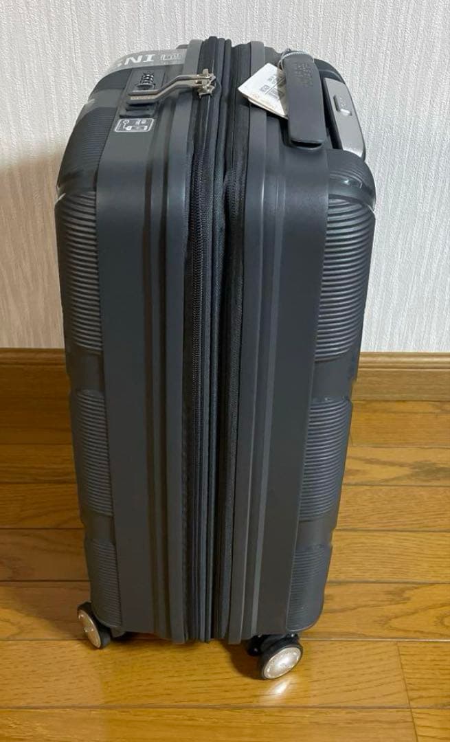 （新品未使用）アメリカンツーリスタースーツケース　機内持ち込みSサイズ