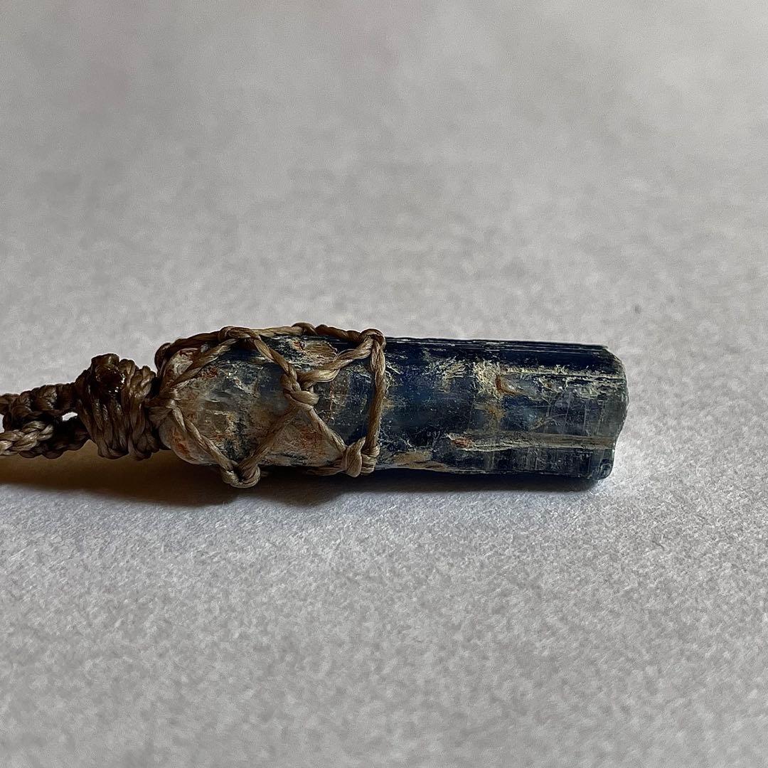 カイヤナイト ネパール産 ＊ ハンドメイド マクラメペンダント ネックレス ⑨