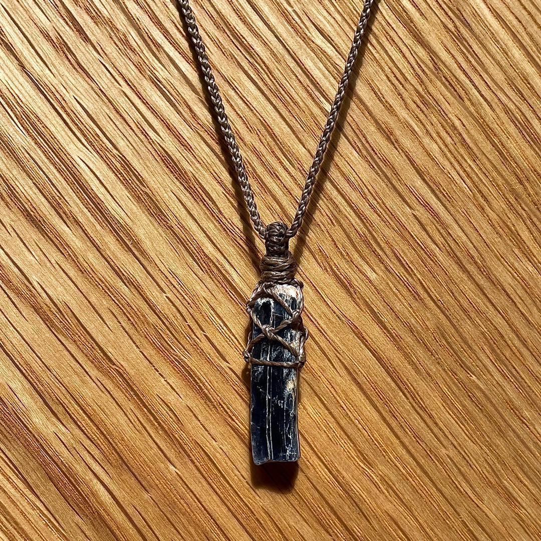 カイヤナイト ネパール産 ＊ ハンドメイド マクラメペンダント ネックレス ⑨