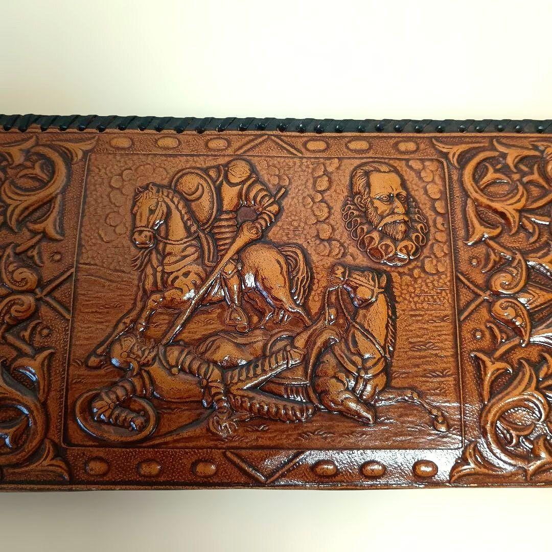 スペイン？型押し長財布　ヴィンテージ