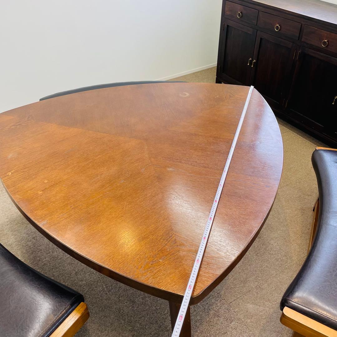 アンティーク調 三角形大型テーブル 幅約152cm